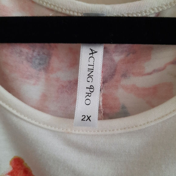 Cold Shoulder Floral Print Top - Picture 6 of 7